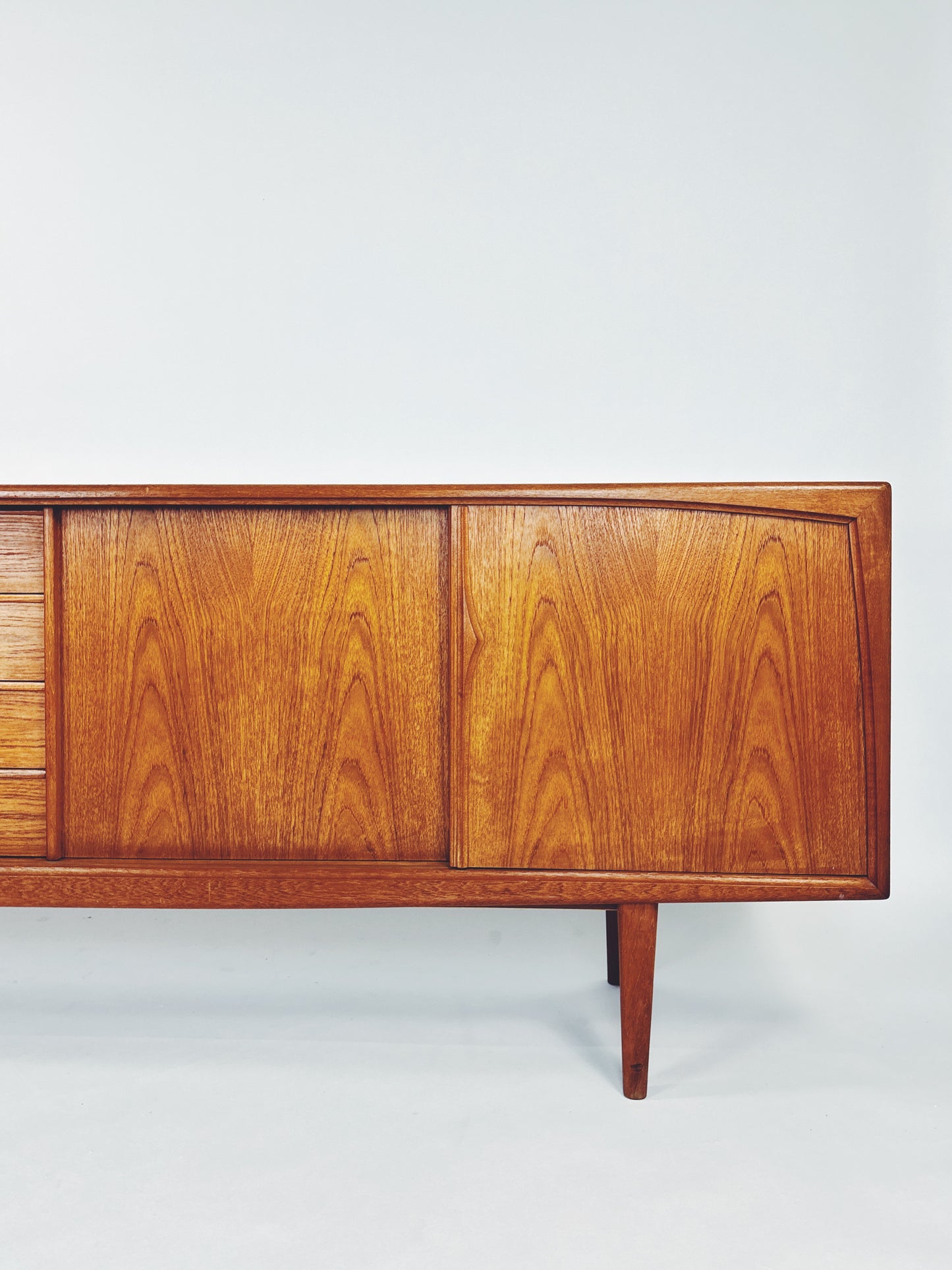 Sideboard RT-272