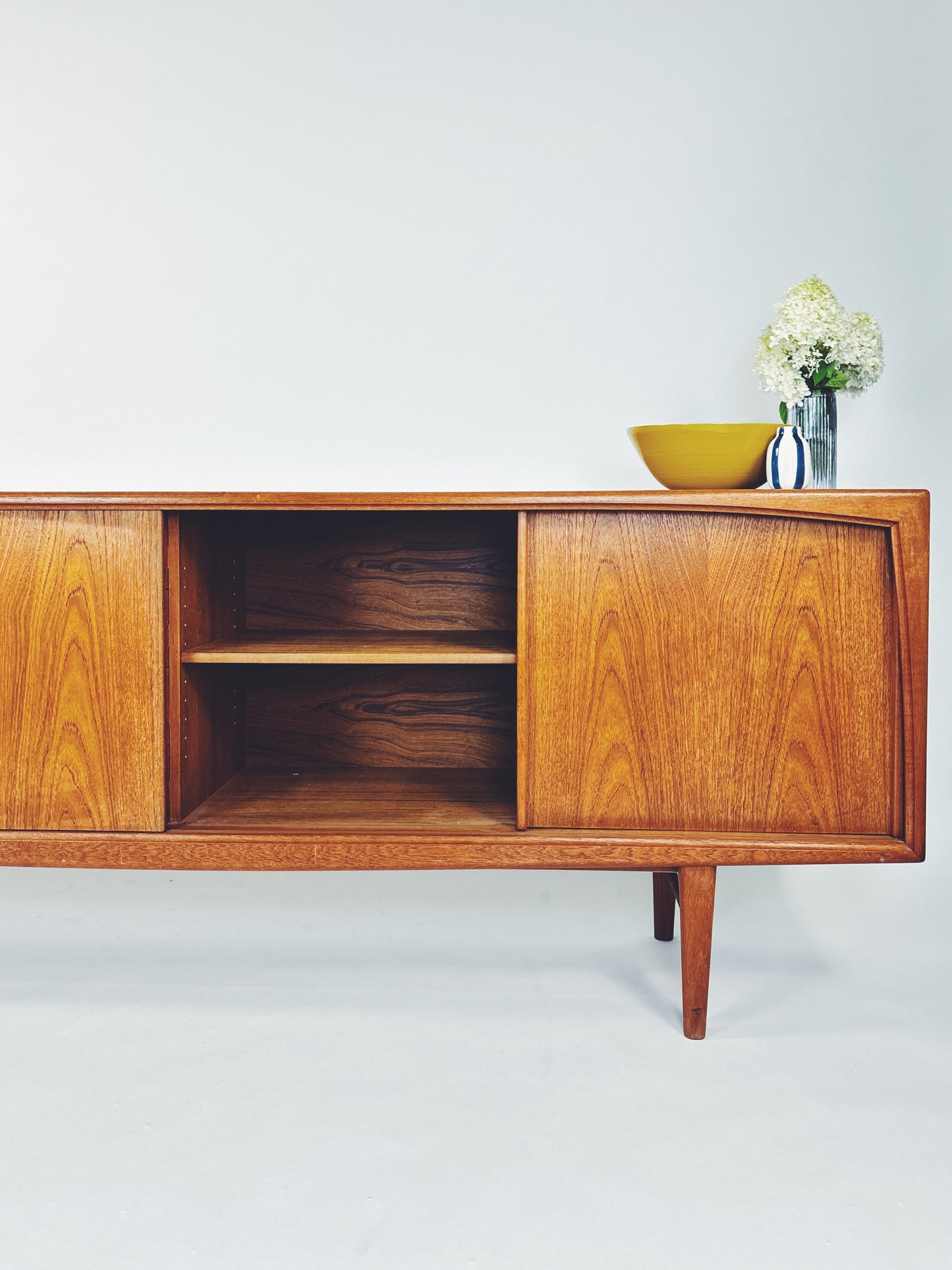 Sideboard RT-272