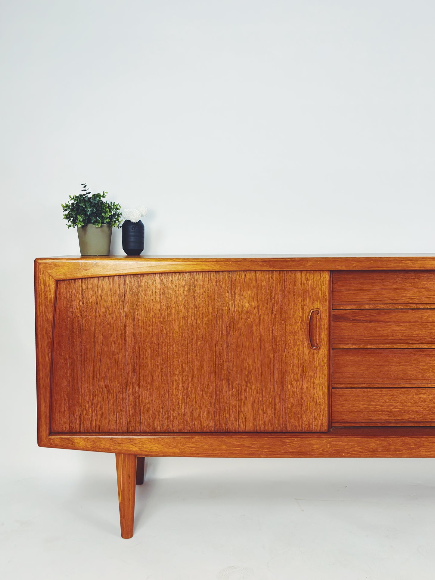 Sideboard Strobeck