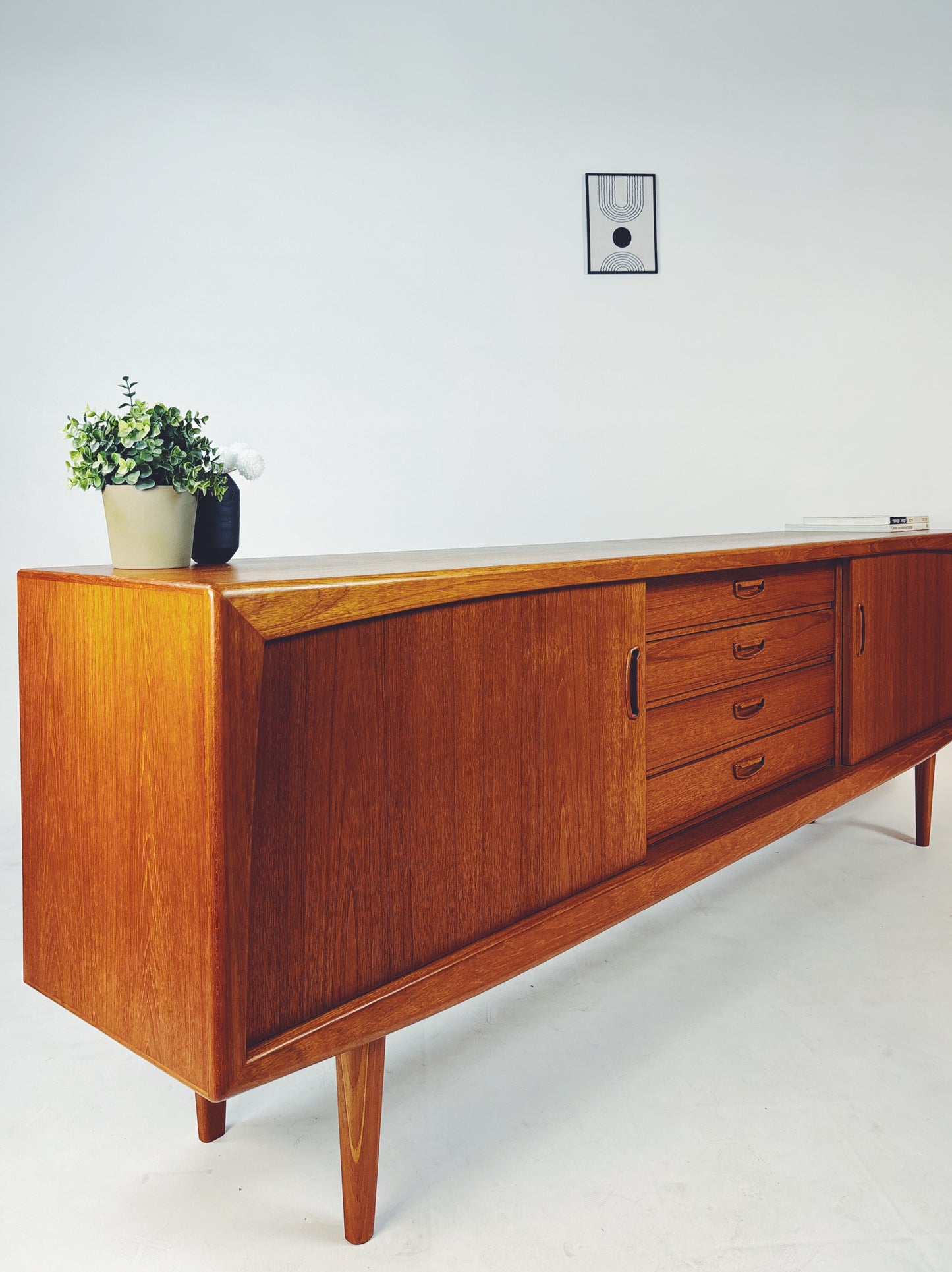 Sideboard Strobeck