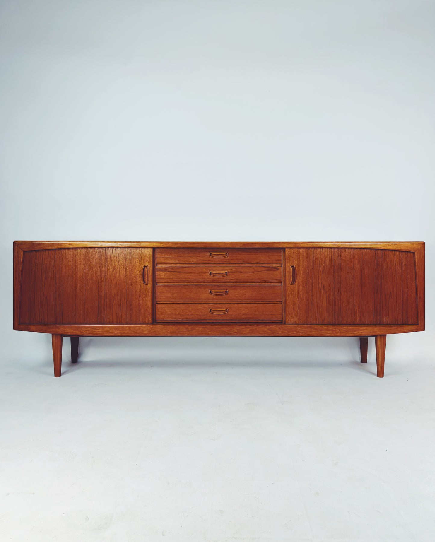 Sideboard Strobeck