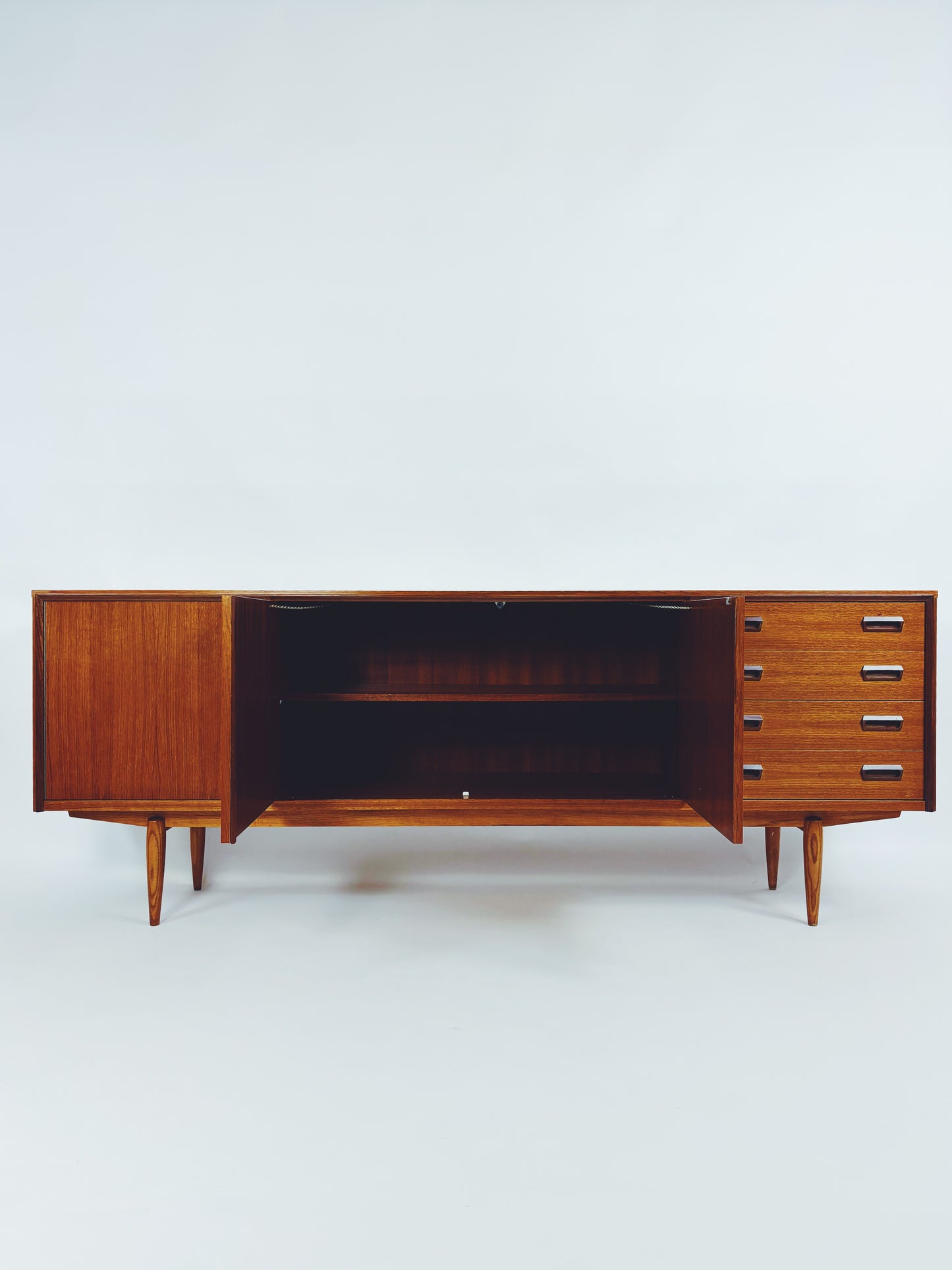 Sideboard IMHA